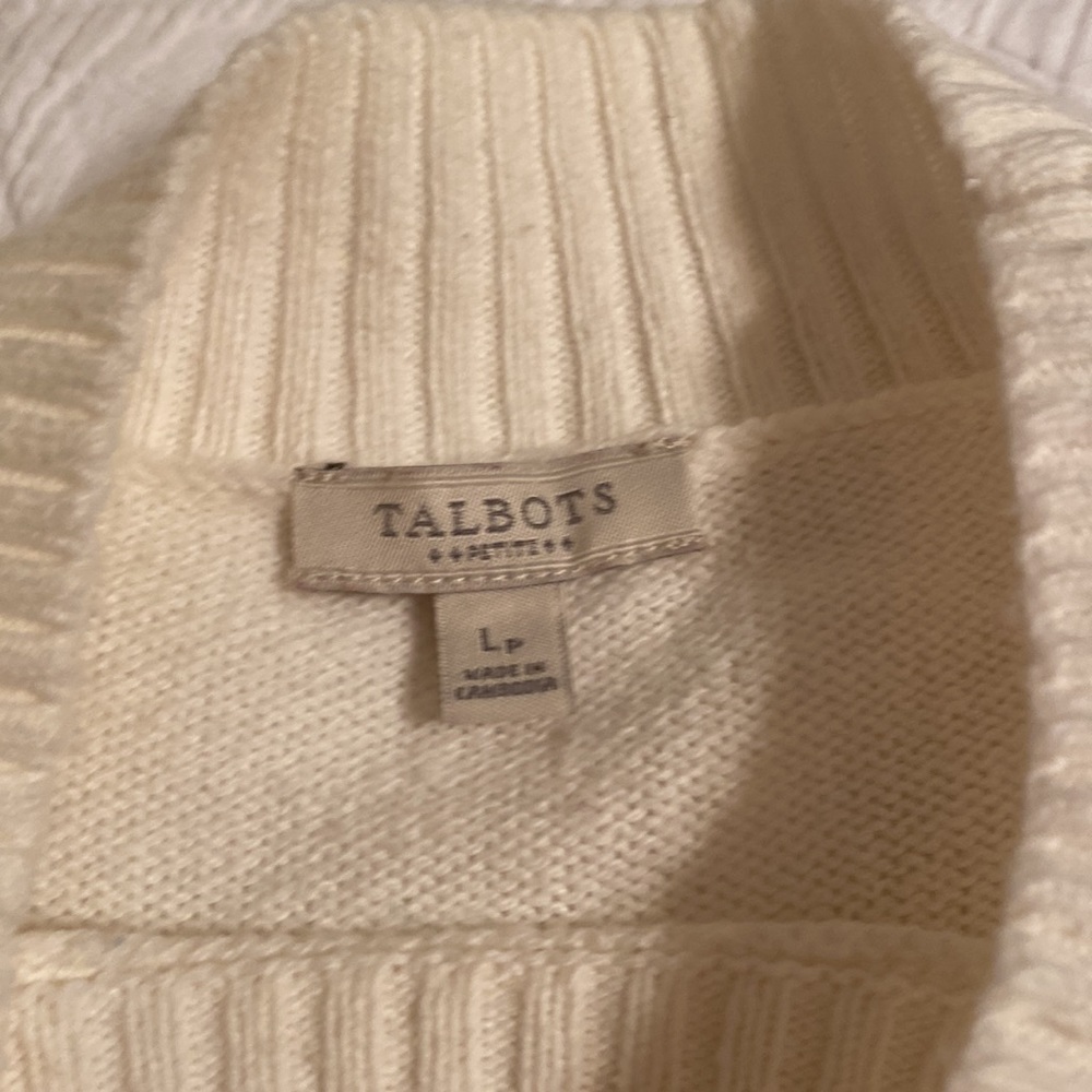 Sweater - Picture 4 of 6